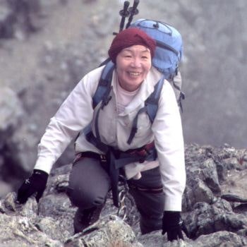 Junco Tabei la primera mujer en escalar el Everest